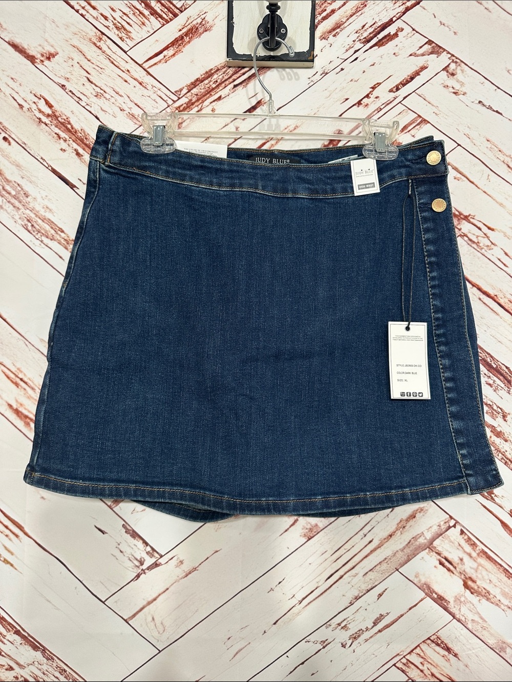 NWT Judy Blue Indigo Denim skirt with Side Button Accents
